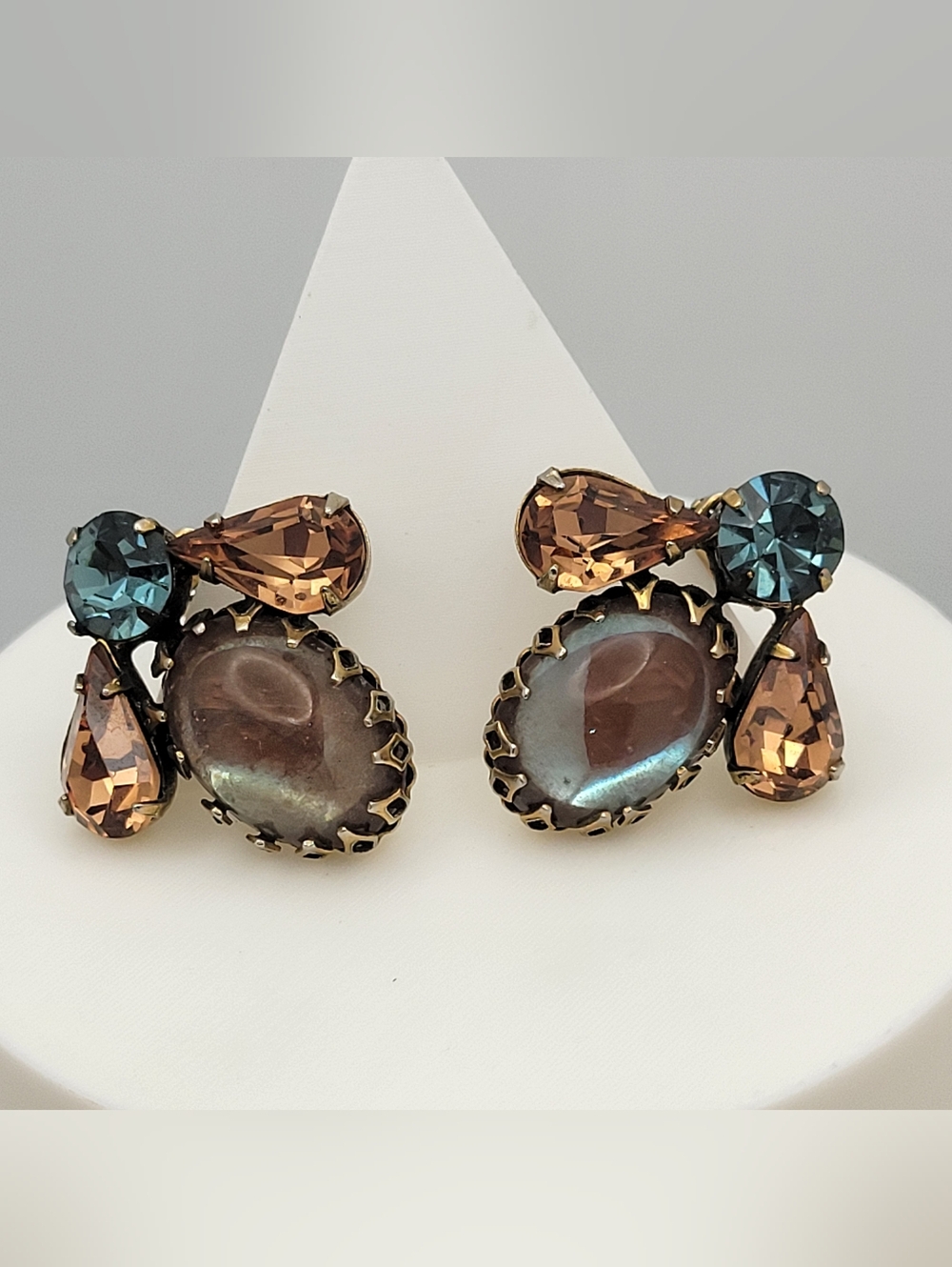 Vintage Regency Style Saphiret Clip Earrings Amber Teal Rhinestone Cluster c1950